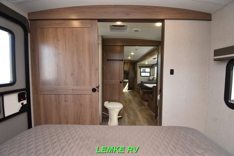 2023 Grand Design Imagine 2910BH   - Photo 23 - Rocklin, CA 95677