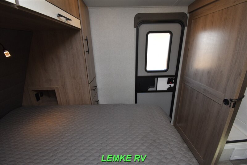 2023 Grand Design Imagine 2910BH   - Photo 21 - Rocklin, CA 95677