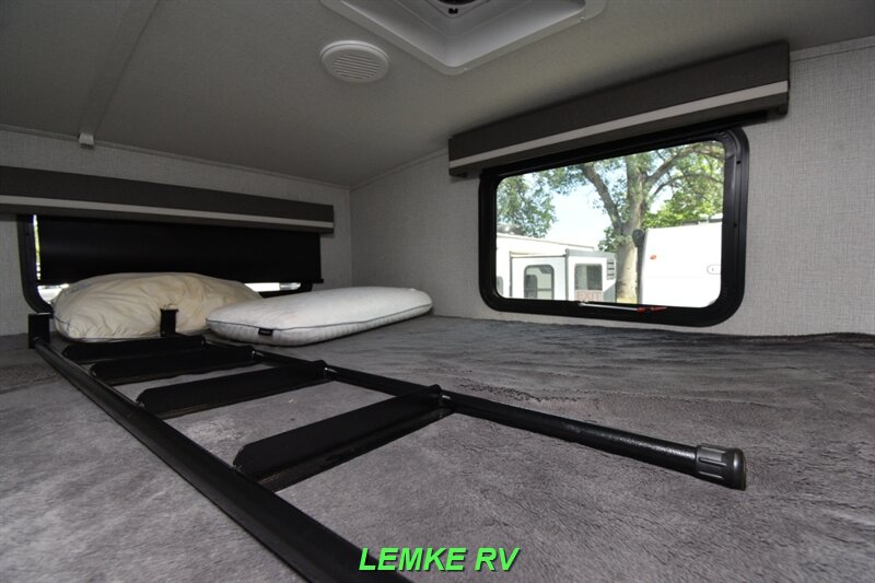 2023 Grand Design Imagine 2910BH   - Photo 18 - Rocklin, CA 95677