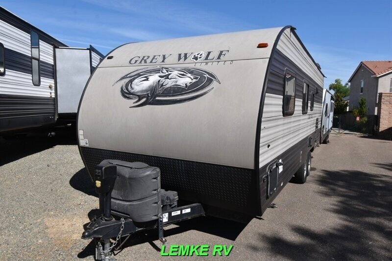 2017 Forest River Cherokee Grey Wolf 23QB   - Photo 1 - Rocklin, CA 95677
