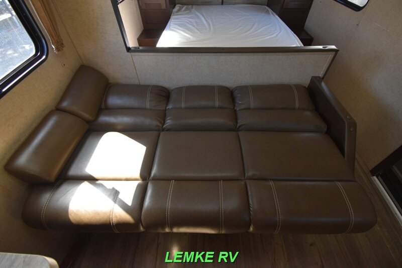 2017 Forest River Cherokee Grey Wolf Limited 23QB   - Photo 20 - Rocklin, CA 95677