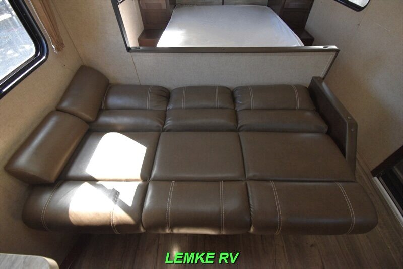 2017 Forest River Cherokee Grey Wolf 23QB   - Photo 16 - Rocklin, CA 95677