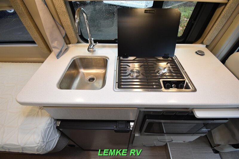 2022 Thor Tellaro 20L   - Photo 15 - Rocklin, CA 95677