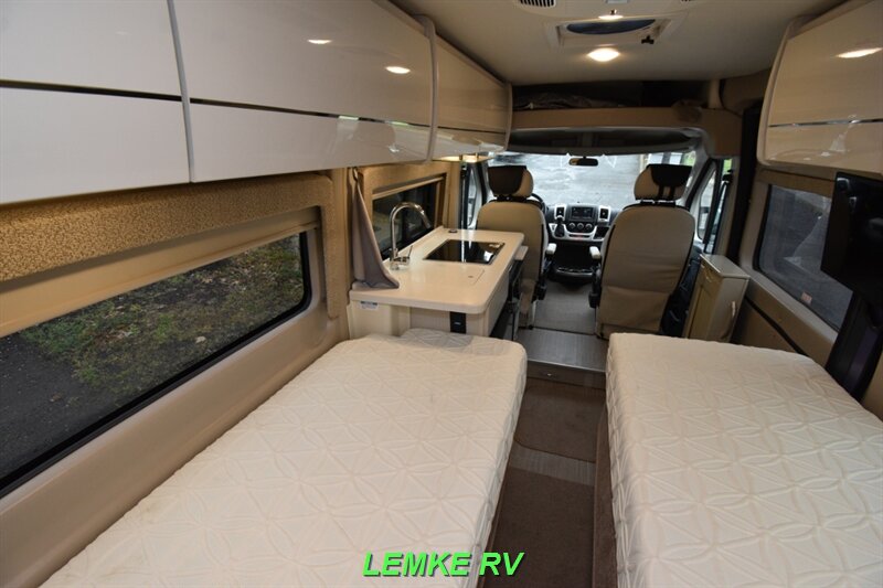 2022 Thor Tellaro 20L   - Photo 16 - Rocklin, CA 95677