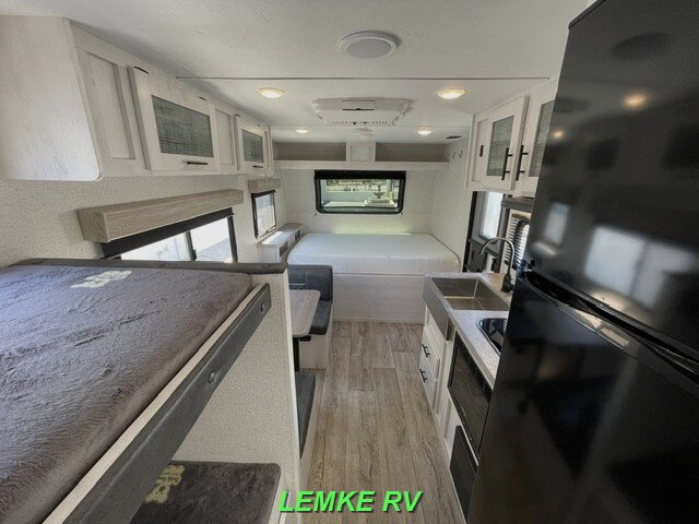 2021 Dutchmen Coleman Rubicon 1628BH   - Photo 5 - Rocklin, CA 95677