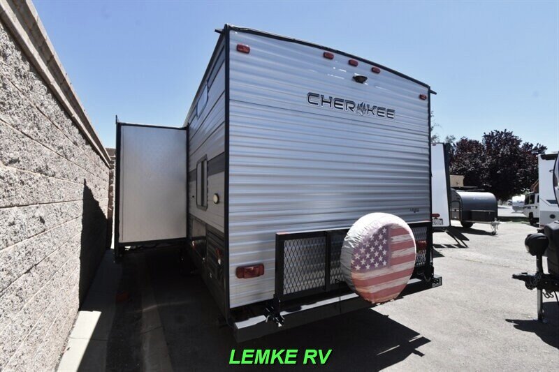 2019 Forest River Cherokee Limited 294DBH   - Photo 7 - Rocklin, CA 95677