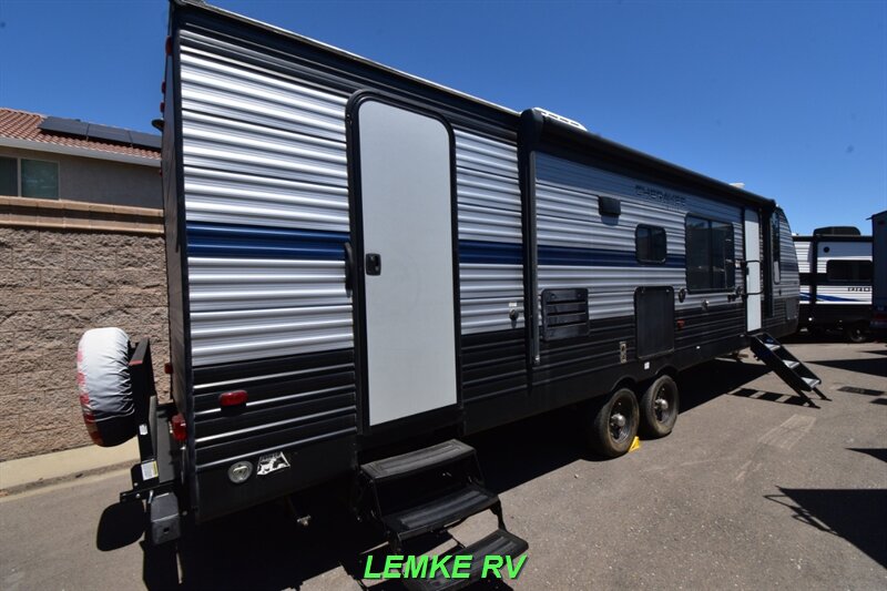 2019 Forest River Cherokee Limited 294DBH   - Photo 9 - Rocklin, CA 95677