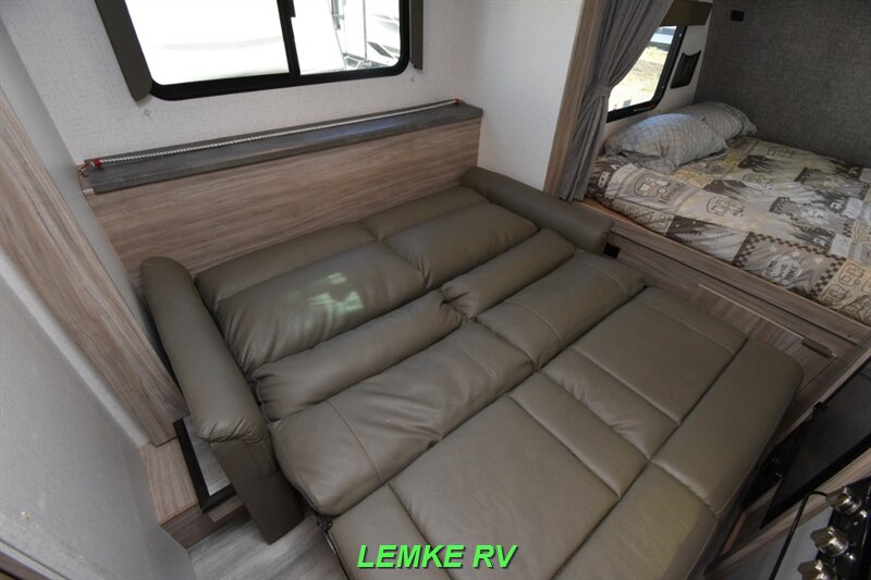 2021 Winnebago Micro Minnie 1808FBS   - Photo 21 - Rocklin, CA 95677