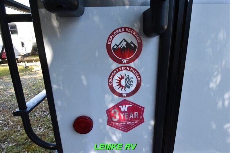 2021 Winnebago Micro Minnie 1808FBS   - Photo 10 - Rocklin, CA 95677
