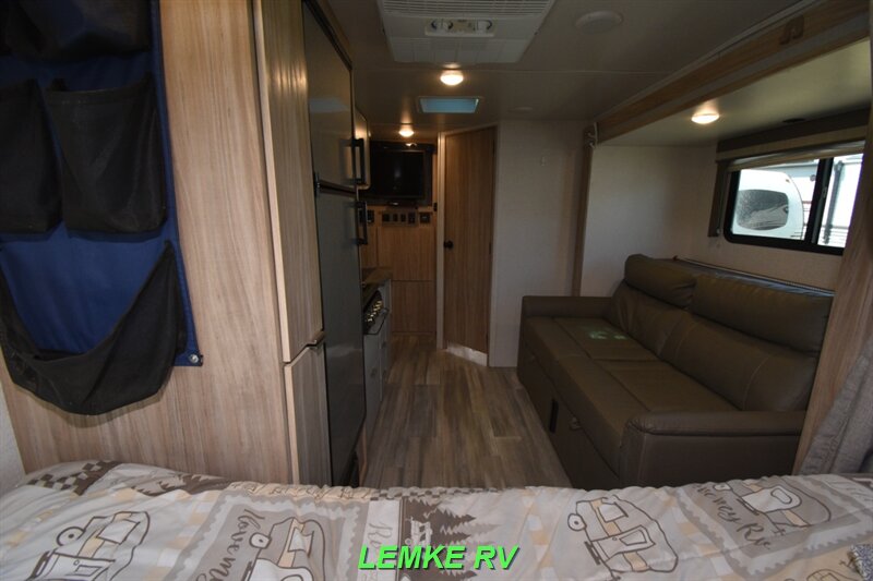 2021 Winnebago Micro Minnie 1808FBS   - Photo 19 - Rocklin, CA 95677