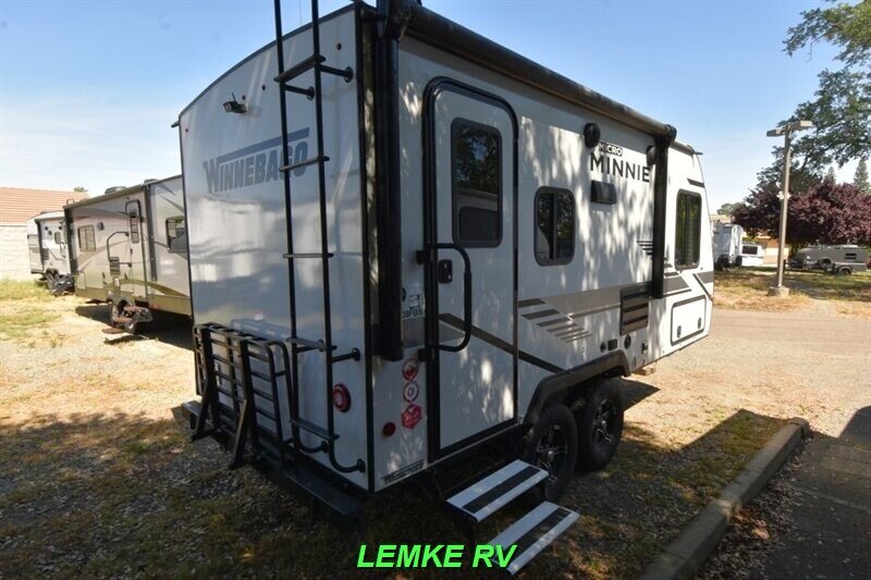 2021 Winnebago Micro Minnie 1808FBS   - Photo 9 - Rocklin, CA 95677