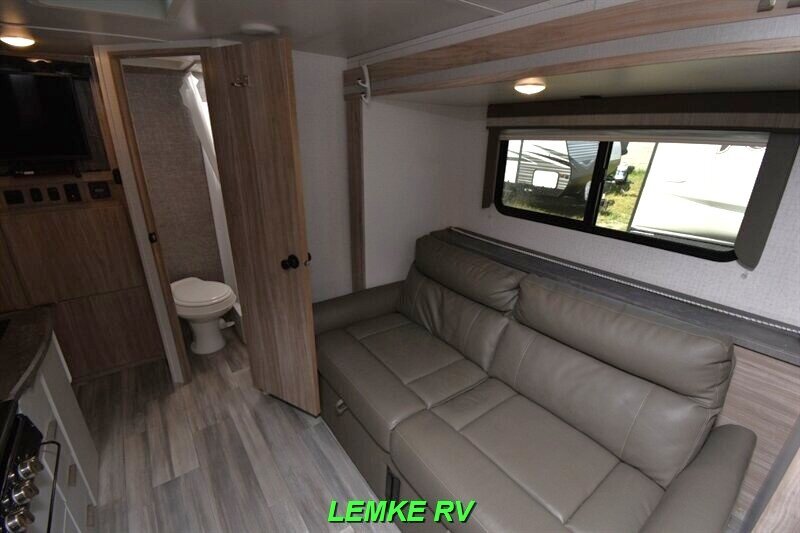 2021 Winnebago Micro Minnie 1808FBS   - Photo 16 - Rocklin, CA 95677