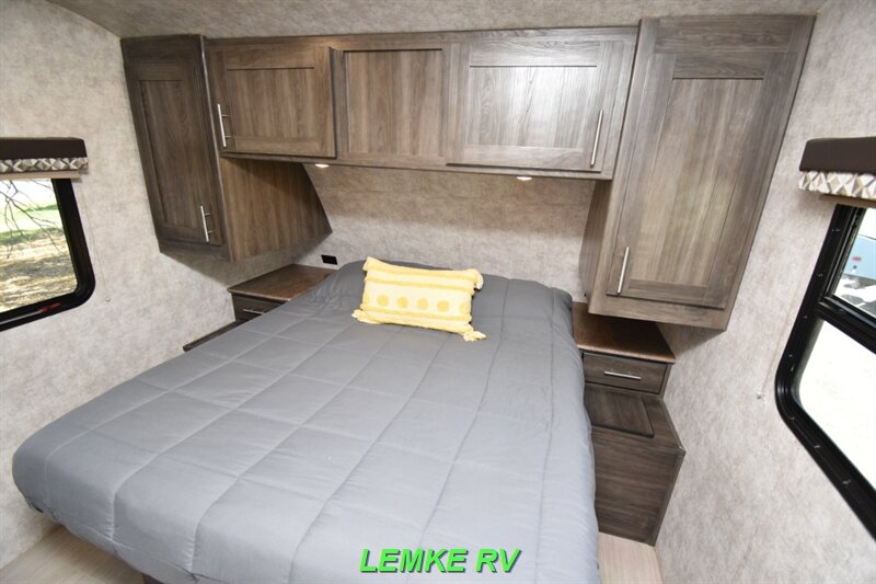 2017 Highland Ridge Open Range Ultra Lite 2410RL   - Photo 17 - Rocklin, CA 95677