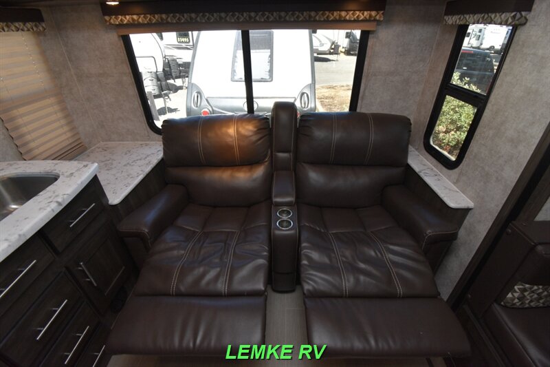 2017 Highland Ridge Open Range Ultra Lite 2410RL   - Photo 23 - Rocklin, CA 95677