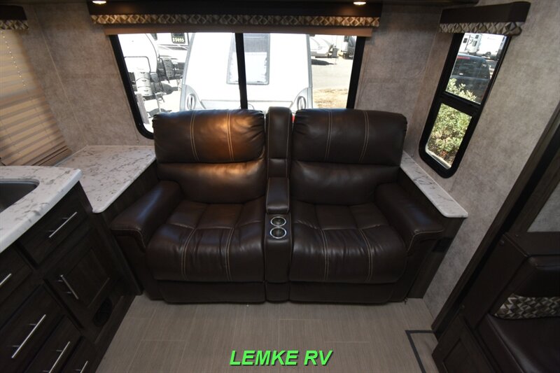 2017 Highland Ridge Open Range Ultra Lite 2410RL   - Photo 20 - Rocklin, CA 95677
