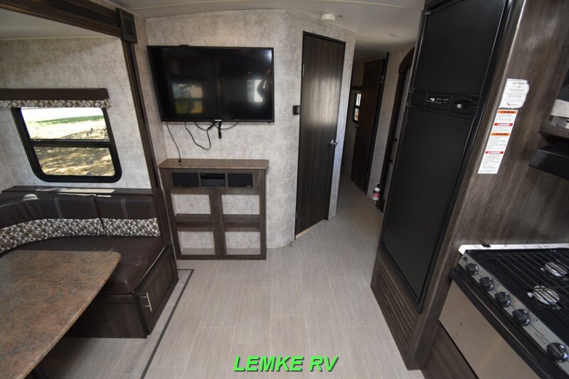 2017 Highland Ridge Open Range Ultra Lite 2410RL   - Photo 5 - Rocklin, CA 95677