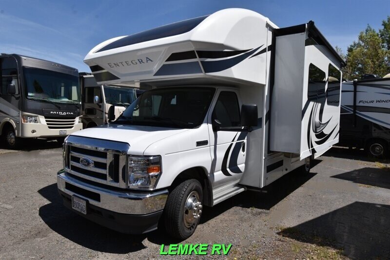 2022 Entegra Odyssey 26D   - Photo 6 - Rocklin, CA 95677