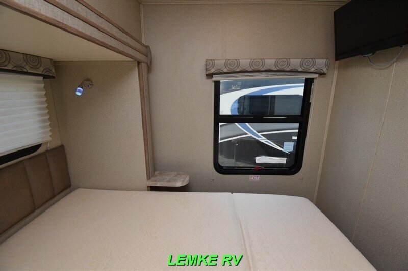 2022 Entegra Odyssey 26D   - Photo 18 - Rocklin, CA 95677