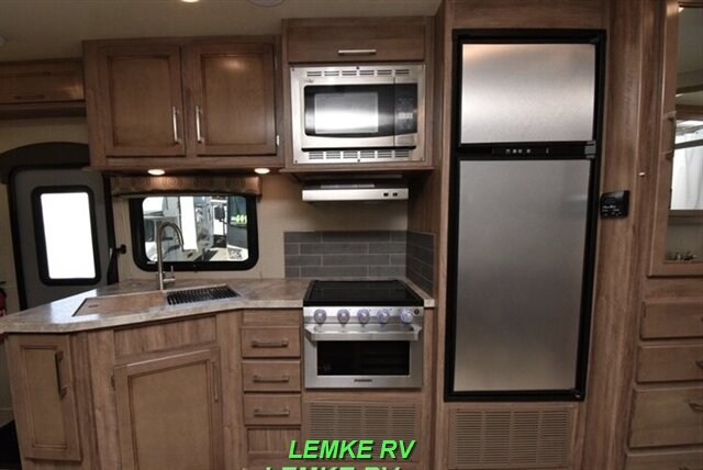 2022 Entegra Odyssey 26D   - Photo 15 - Rocklin, CA 95677