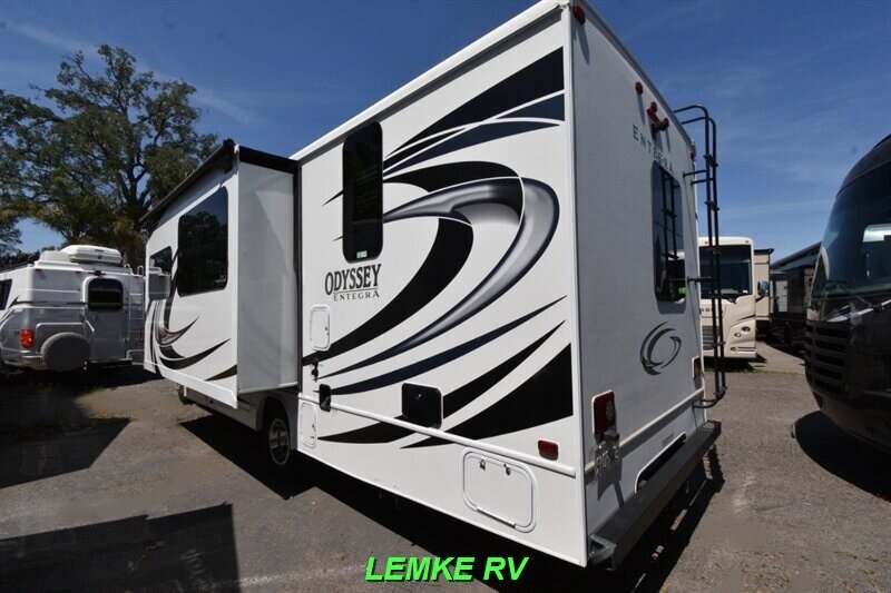 2022 Entegra Odyssey 26D   - Photo 7 - Rocklin, CA 95677