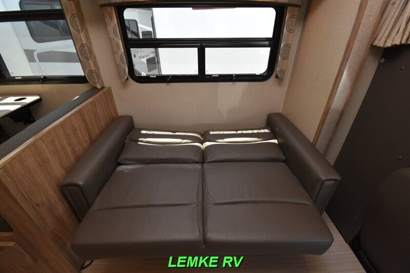2022 Entegra Odyssey 26D   - Photo 24 - Rocklin, CA 95677