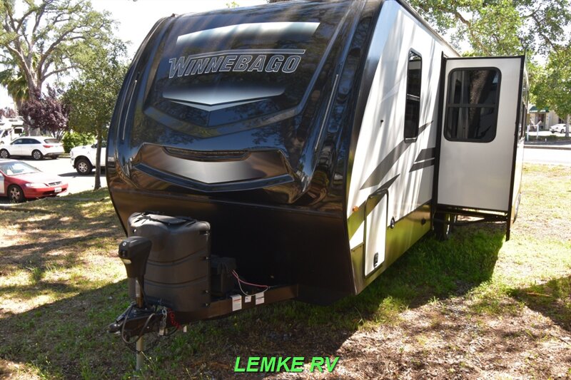 2022 Winnebago Voyage V3033BH   - Photo 6 - Rocklin, CA 95677