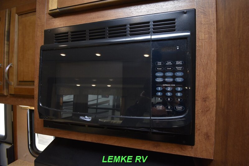 2018 Coachmen Chaparral Lite 29BH   - Photo 22 - Rocklin, CA 95677