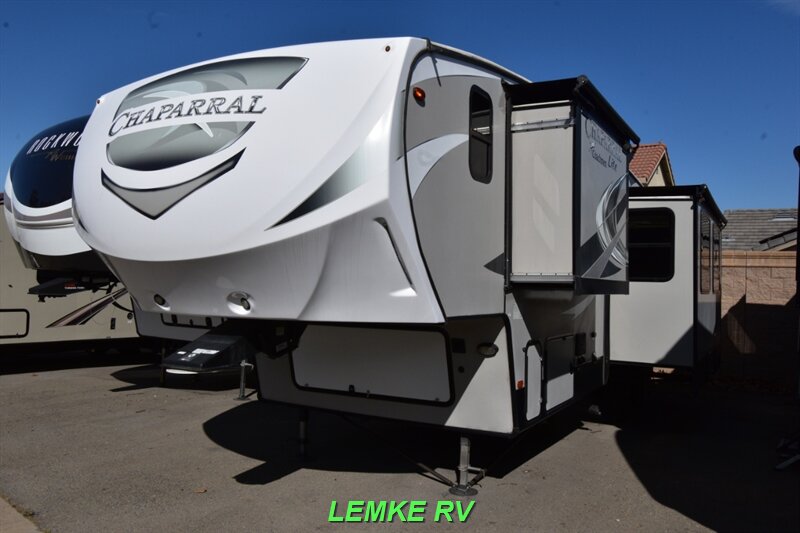 2018 Coachmen Chaparral Lite 29BH   - Photo 6 - Rocklin, CA 95677