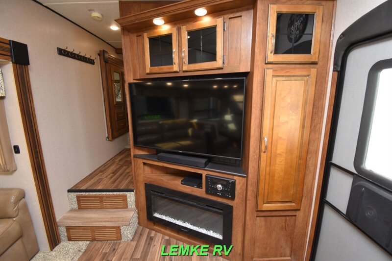 2018 Coachmen Chaparral Lite 29BH   - Photo 23 - Rocklin, CA 95677