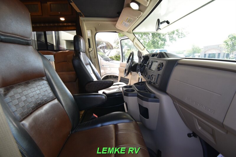 2017 Coachmen Leprechaun 310BH   - Photo 9 - Rocklin, CA 95677