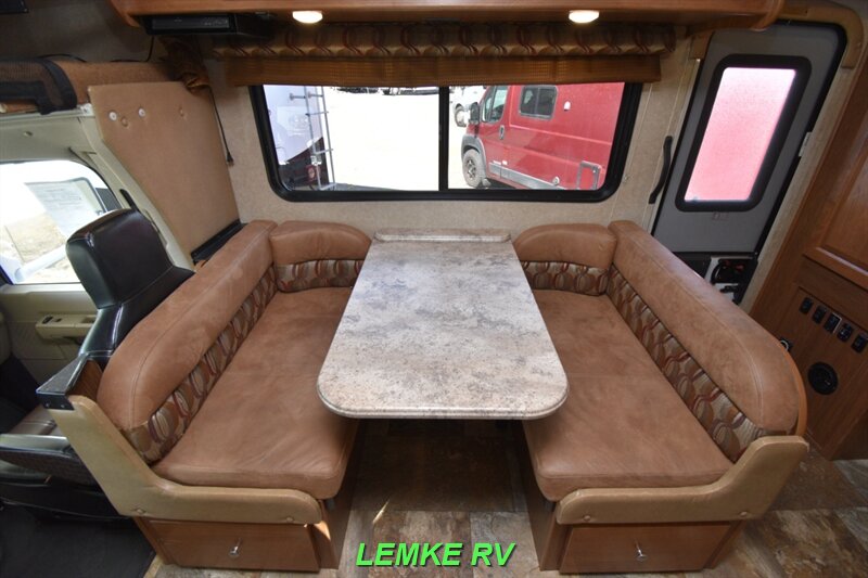 2017 Coachmen Leprechaun 310BH   - Photo 14 - Rocklin, CA 95677