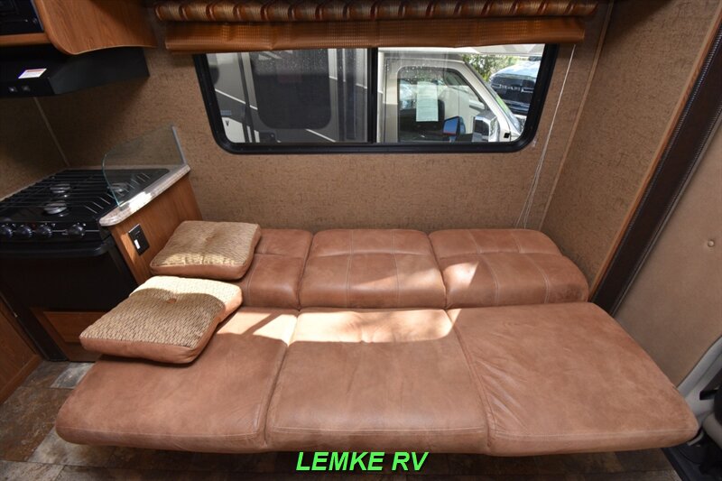 2017 Coachmen Leprechaun 310BH   - Photo 27 - Rocklin, CA 95677