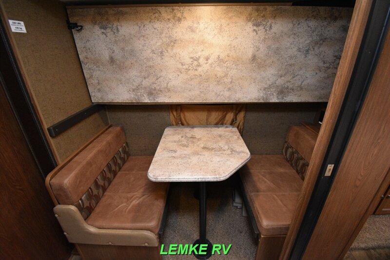 2017 Coachmen Leprechaun 310BH   - Photo 31 - Rocklin, CA 95677