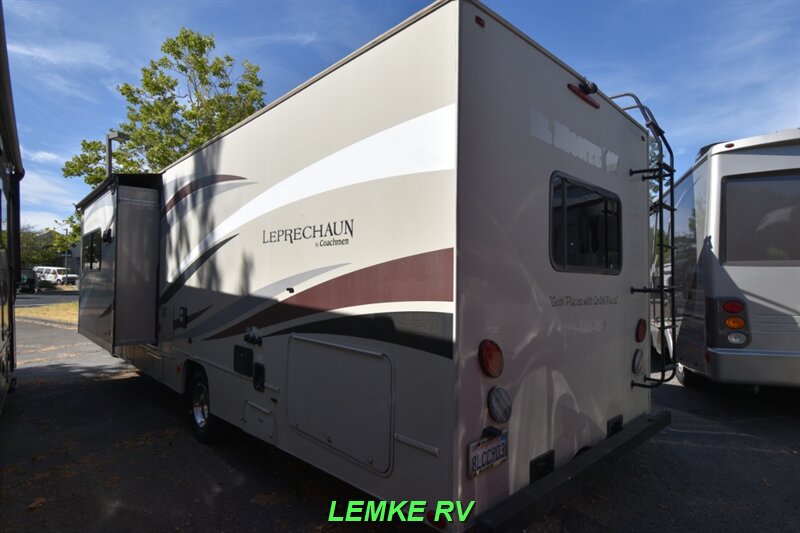 2017 Coachmen Leprechaun 310BH   - Photo 7 - Rocklin, CA 95677