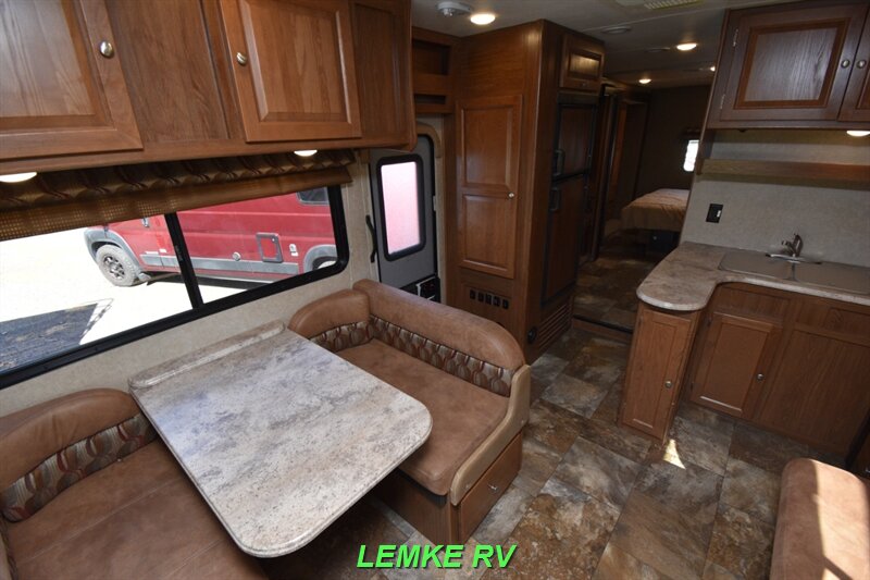 2017 Coachmen Leprechaun 310BH   - Photo 11 - Rocklin, CA 95677