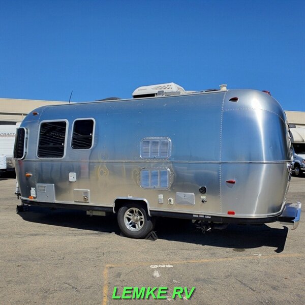 2015 Airstream Bambi 22FB   - Photo 8 - Rocklin, CA 95677