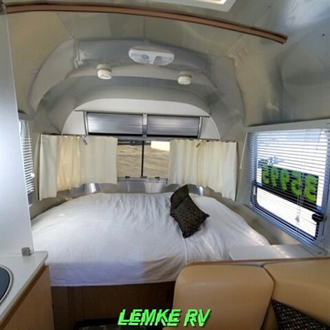 2015 Airstream Bambi 22FB   - Photo 14 - Rocklin, CA 95677