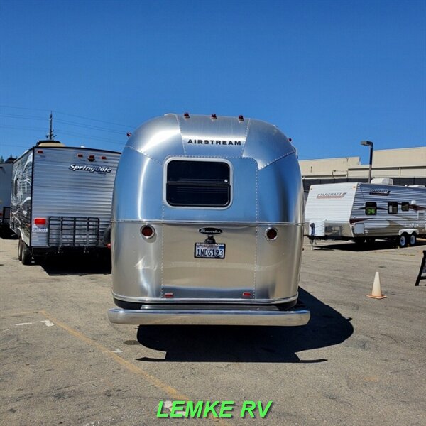 2015 Airstream Bambi 22FB   - Photo 9 - Rocklin, CA 95677