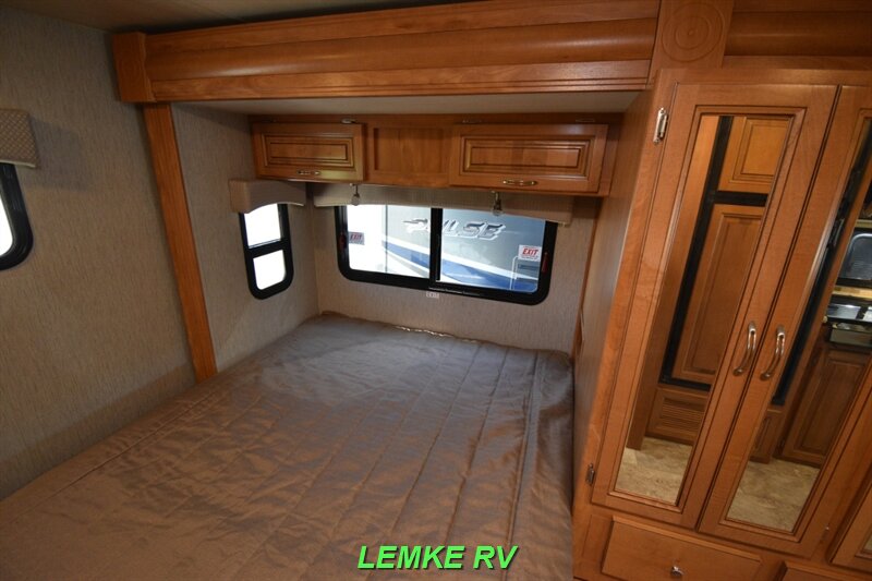 2019 Nexus RV Viper 25V   - Photo 21 - Rocklin, CA 95677