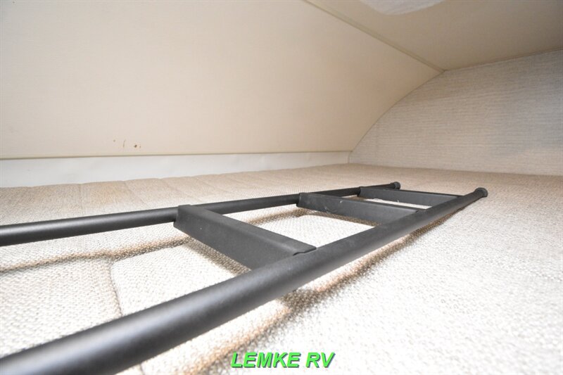 2020 Winnebago Minnie Winnie 31K   - Photo 18 - Rocklin, CA 95677