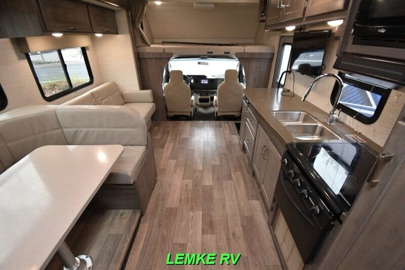 2020 Winnebago Minnie Winnie 31K   - Photo 2 - Rocklin, CA 95677