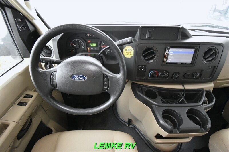 2020 Winnebago Minnie Winnie 31K   - Photo 25 - Rocklin, CA 95677