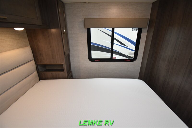 2020 Winnebago Minnie Winnie 31K   - Photo 22 - Rocklin, CA 95677