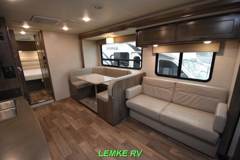 2020 Winnebago Minnie Winnie 31K   - Photo 11 - Rocklin, CA 95677