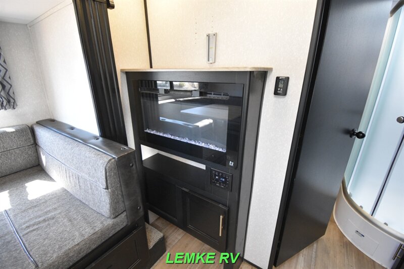 2021 Forest River Cherokee Grey Wolf Limited 23MK   - Photo 22 - Rocklin, CA 95677