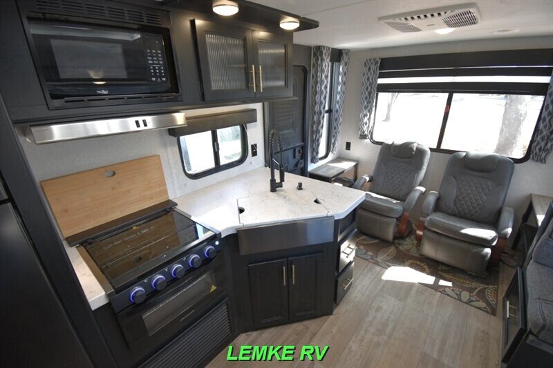 2021 Forest River Cherokee Grey Wolf 23MK   - Photo 13 - Rocklin, CA 95677