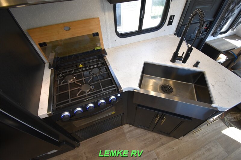 2021 Forest River Cherokee Grey Wolf Limited 23MK   - Photo 16 - Rocklin, CA 95677