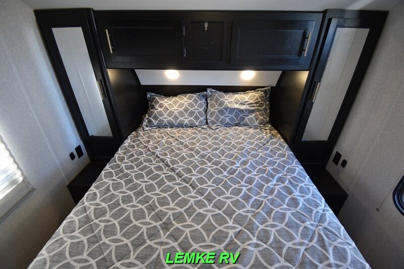 2021 Forest River Cherokee Grey Wolf 23MK   - Photo 17 - Rocklin, CA 95677
