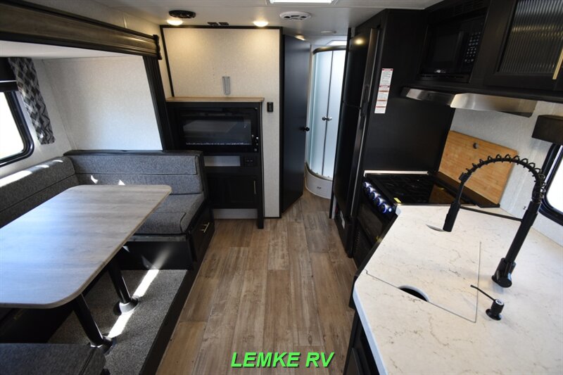 2021 Forest River Cherokee Grey Wolf Limited 23MK   - Photo 2 - Rocklin, CA 95677