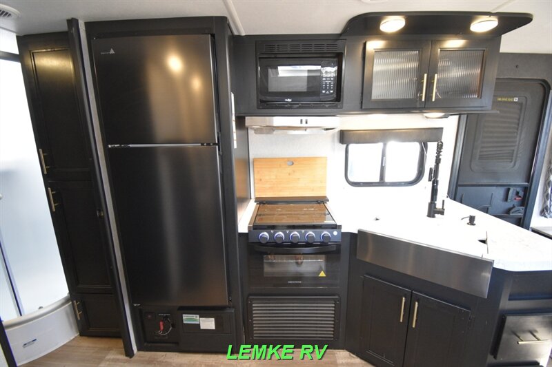 2021 Forest River Cherokee Grey Wolf Limited 23MK   - Photo 15 - Rocklin, CA 95677